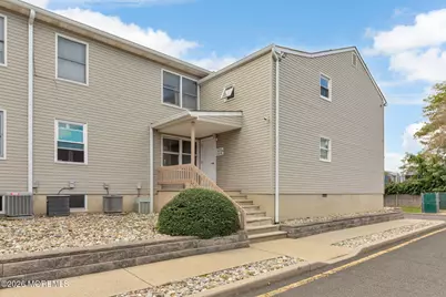 213 Main Street #18, Keansburg, NJ 07734 - Photo 11