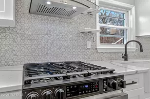 6 Storer Ct, Morganville, NJ 07751 - Photo 9