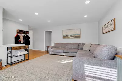 660 Hopping Road, Belford, NJ 07718 - Photo 5