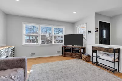 660 Hopping Road, Belford, NJ 07718 - Photo 7