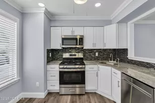 401 Hampton Ct, Manalapan Township, NJ 07726 - Photo 5