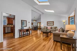 158 Cloverdale Cir, Tinton Falls, NJ 07724 - Photo 9