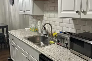 12 Manchester Ct, Freehold, NJ 07728 - Photo 5