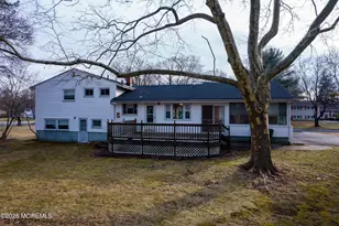 19 Meadow Dr, Tinton Falls, NJ 07724 - Photo 31