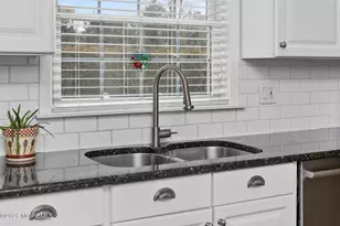 203 Holmes Mill Rd, Cream Ridge, NJ 08514 - Photo 9