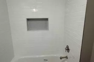 204 Covered Bridge Blvd, Manalapan Township, NJ 07726 - Photo 11