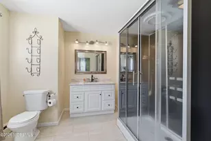 70 Oak Ridge Pkwy, Toms River Township, NJ 08755 - Photo 19