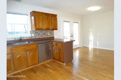 540 Davids Court, Lakewood, NJ 08701 - Photo 3