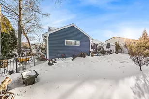 28 Standish Dr, Howell Township, NJ 07731 - Photo 35