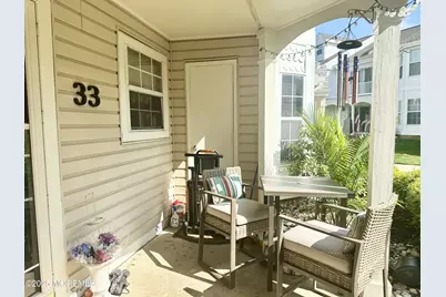 33 Tulip Lane, Freehold, NJ 07728 - Photo 5