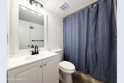 33 Tulip Lane, Freehold, NJ 07728 - Photo 15