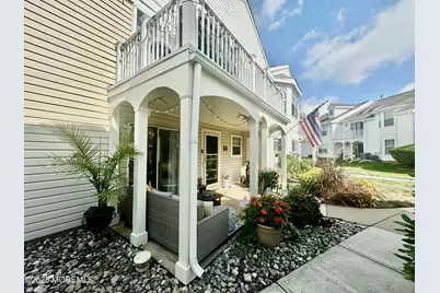 33 Tulip Lane, Freehold, NJ 07728 - Photo 3