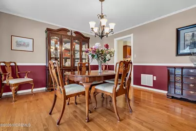 15 E Scarlet Oak Court, Jackson, NJ 08527 - Photo 9