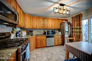 22 Borelle Square, Sayreville, NJ 08859 - Photo 9