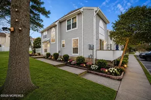 22 Borelle Square, Sayreville, NJ 08859 - Photo 1