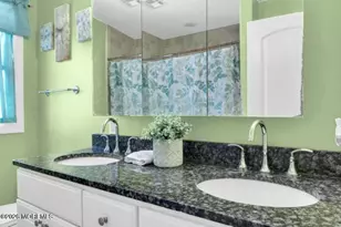 237 Rodman Ct, Eatontown, NJ 07724 - Photo 25