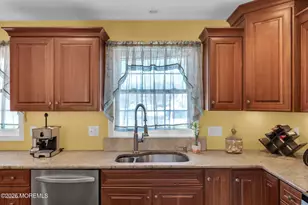 237 Rodman Ct, Eatontown, NJ 07724 - Photo 11