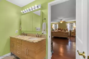 237 Rodman Ct, Eatontown, NJ 07724 - Photo 17