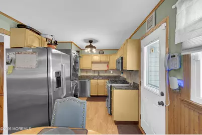 18 Cedar Avenue, Hazlet Township, NJ 07730 - Photo 9