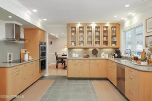 46 Winchester Dr, Freehold, NJ 07728 - Photo 19