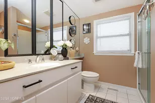 46 Winchester Dr, Freehold, NJ 07728 - Photo 27