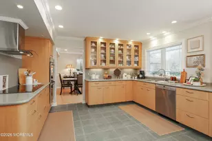 46 Winchester Dr, Freehold, NJ 07728 - Photo 21