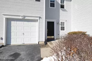 42 Pennsbury Way, East Brunswick Township, NJ 08816 - Photo 3