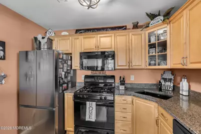 402 Brookview Court, Howell Township, NJ 07731 - Photo 5