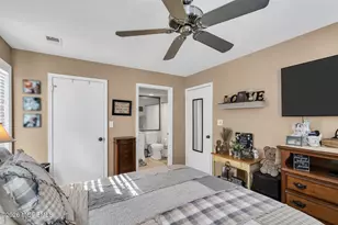 402 Brookview Ct, Howell Township, NJ 07731 - Photo 13