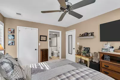 402 Brookview Court, Howell Township, NJ 07731 - Photo 15