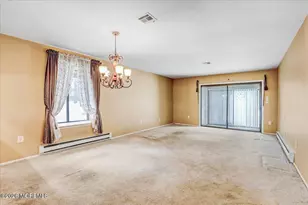 239 Medford Ct, Manalapan Township, NJ 07726 - Photo 9