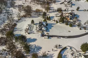 8 Tamar Ct, Manalapan Township, NJ 07726 - Photo 3