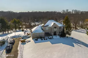 8 Tamar Ct, Manalapan Township, NJ 07726 - Photo 3