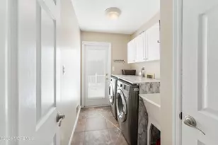 8 Tamar Ct, Manalapan Township, NJ 07726 - Photo 21