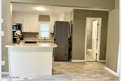 101 Seabreeze Way, Keansburg, NJ 07734 - Photo 5