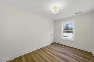 82 Oriskany Dr, Freehold, NJ 07728 - Photo 37