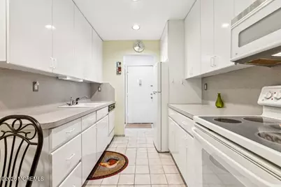 162 Cross Slope Court #A, Manalapan Township, NJ 07726 - Photo 7