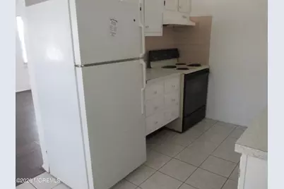 306A W Malvern Court, Lakewood, NJ 08701 - Photo 7