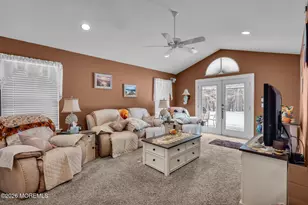 18 Rosewood Ct, Lakewood, NJ 08701 - Photo 21