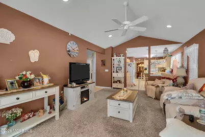 18 Rosewood Court, Lakewood, NJ 08701 - Photo 5