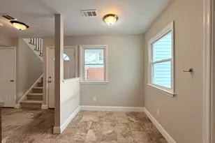 6 Twain Ct, Freehold, NJ 07728 - Photo 3