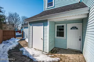 6 Twain Ct, Freehold, NJ 07728 - Photo 5