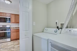 6 Twain Ct, Freehold, NJ 07728 - Photo 19