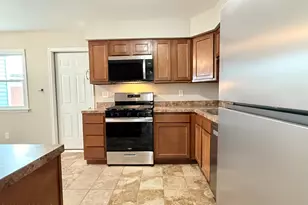 6 Twain Ct, Freehold, NJ 07728 - Photo 9