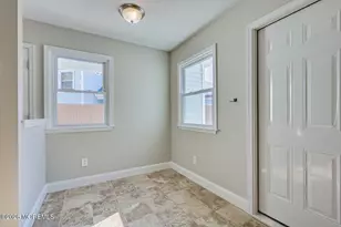 6 Twain Ct, Freehold, NJ 07728 - Photo 17