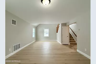 6 Twain Court, Freehold, NJ 07728 - Photo 5