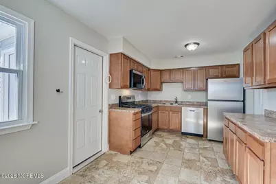 6 Twain Court, Freehold, NJ 07728 - Photo 13