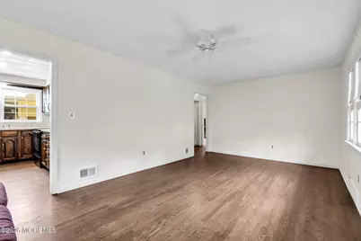 17 Crestview Drive, Middletown, NJ 07748 - Photo 5