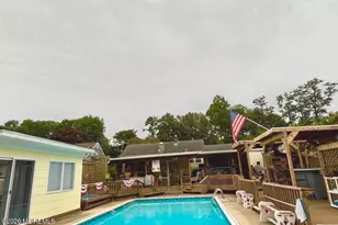 17 Crestview Dr, Middletown, NJ 07748 - Photo 41