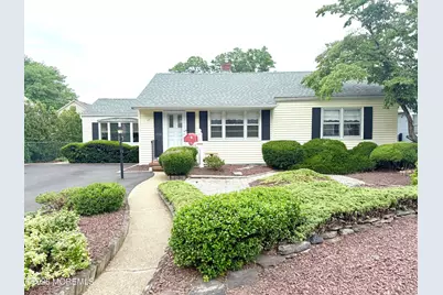 17 Crestview Drive, Middletown, NJ 07748 - Photo 3